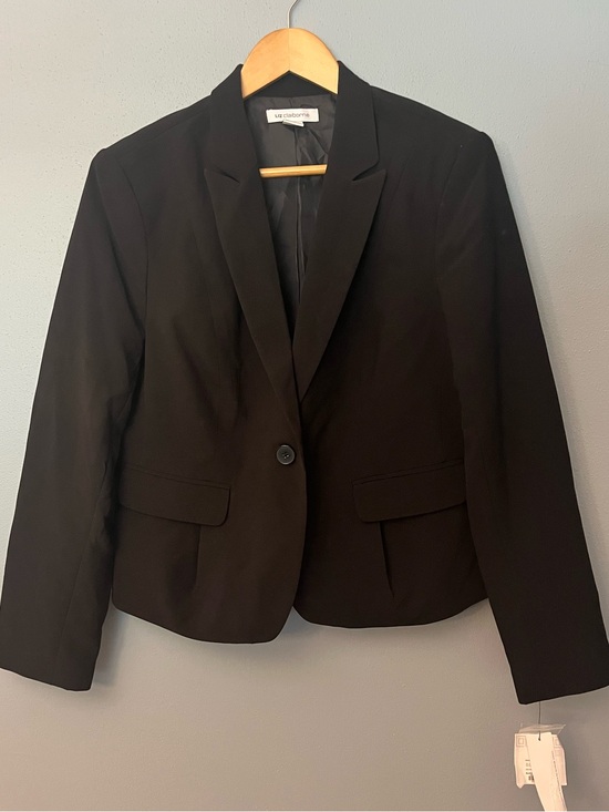 Liz Claiborne Jackets & Blazers - NWT Liz Claiborne Single-Button Blazer